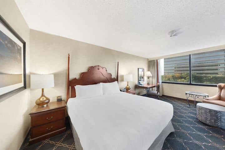 Room 10 of 41